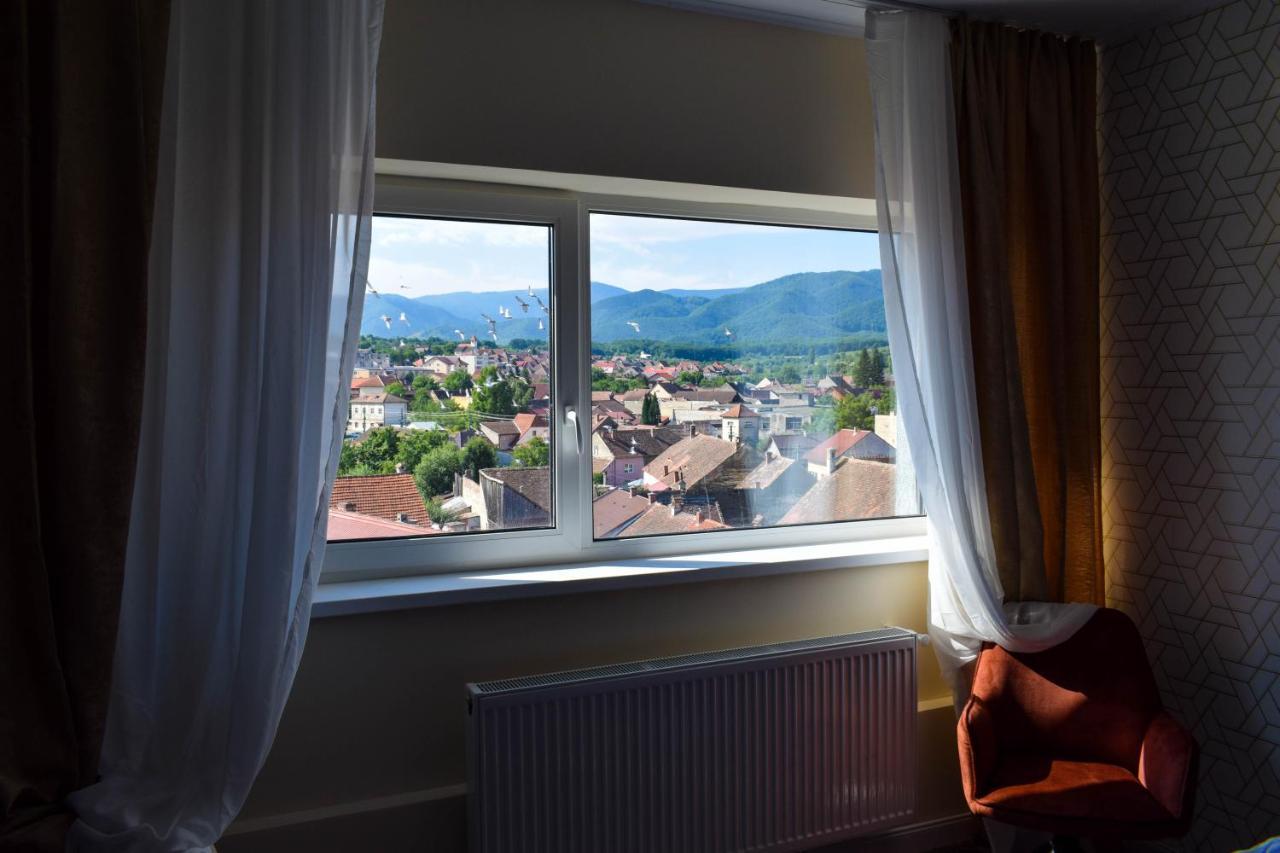 Heltau Jacuzzi Penthouse Cisnădie Eksteriør billede