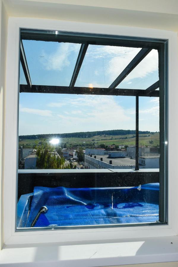 Heltau Jacuzzi Penthouse Cisnădie Eksteriør billede