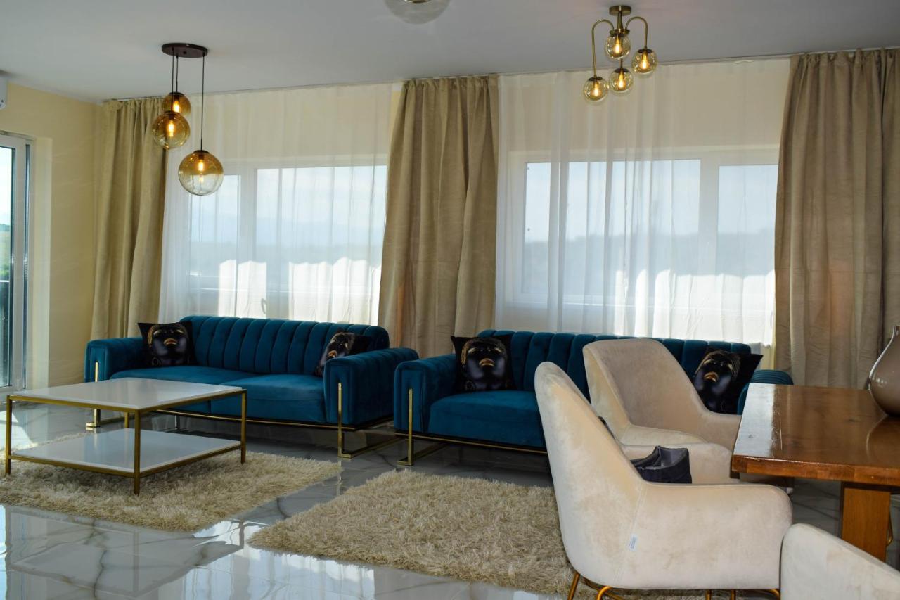 Heltau Jacuzzi Penthouse Cisnădie Eksteriør billede
