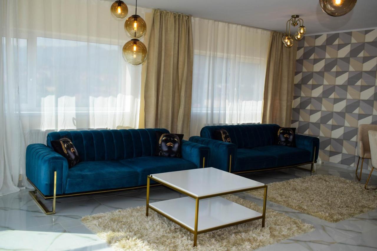 Heltau Jacuzzi Penthouse Cisnădie Eksteriør billede